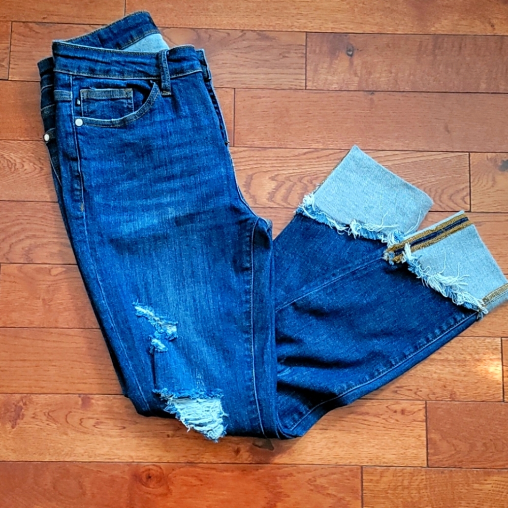 Judy Blue Jean capris size 7/28